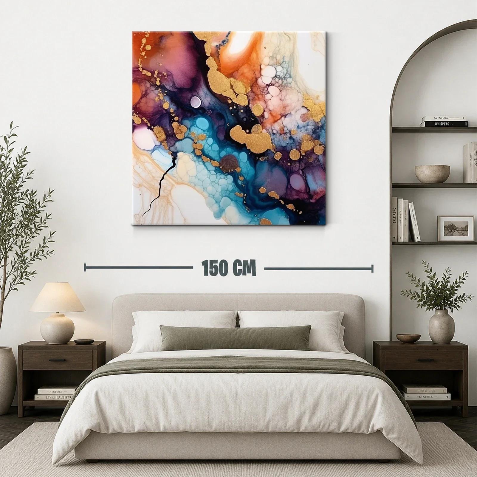 Abstracción vibrante con tonos cálidos y detalles dorados — miniatura 3