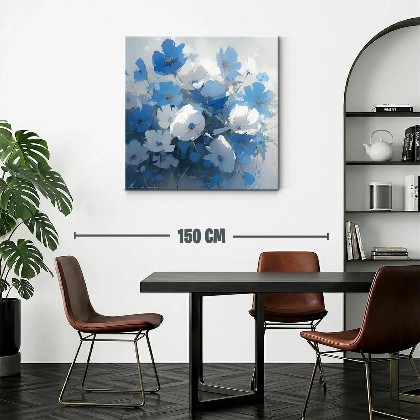 Bouquet elegante de flores azules y blancas con delicadeza natural — miniatura 2