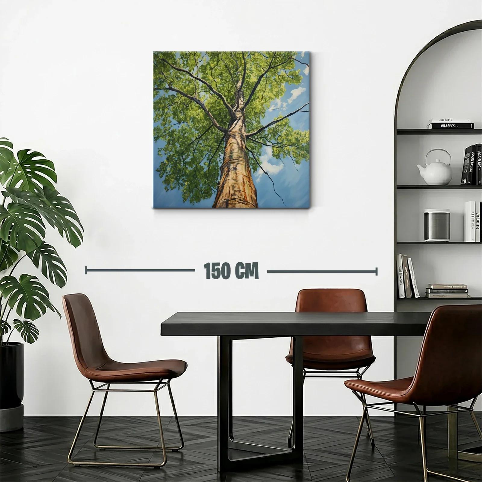 Imponente árbol con copa en cielo azul brillante — miniatura 2