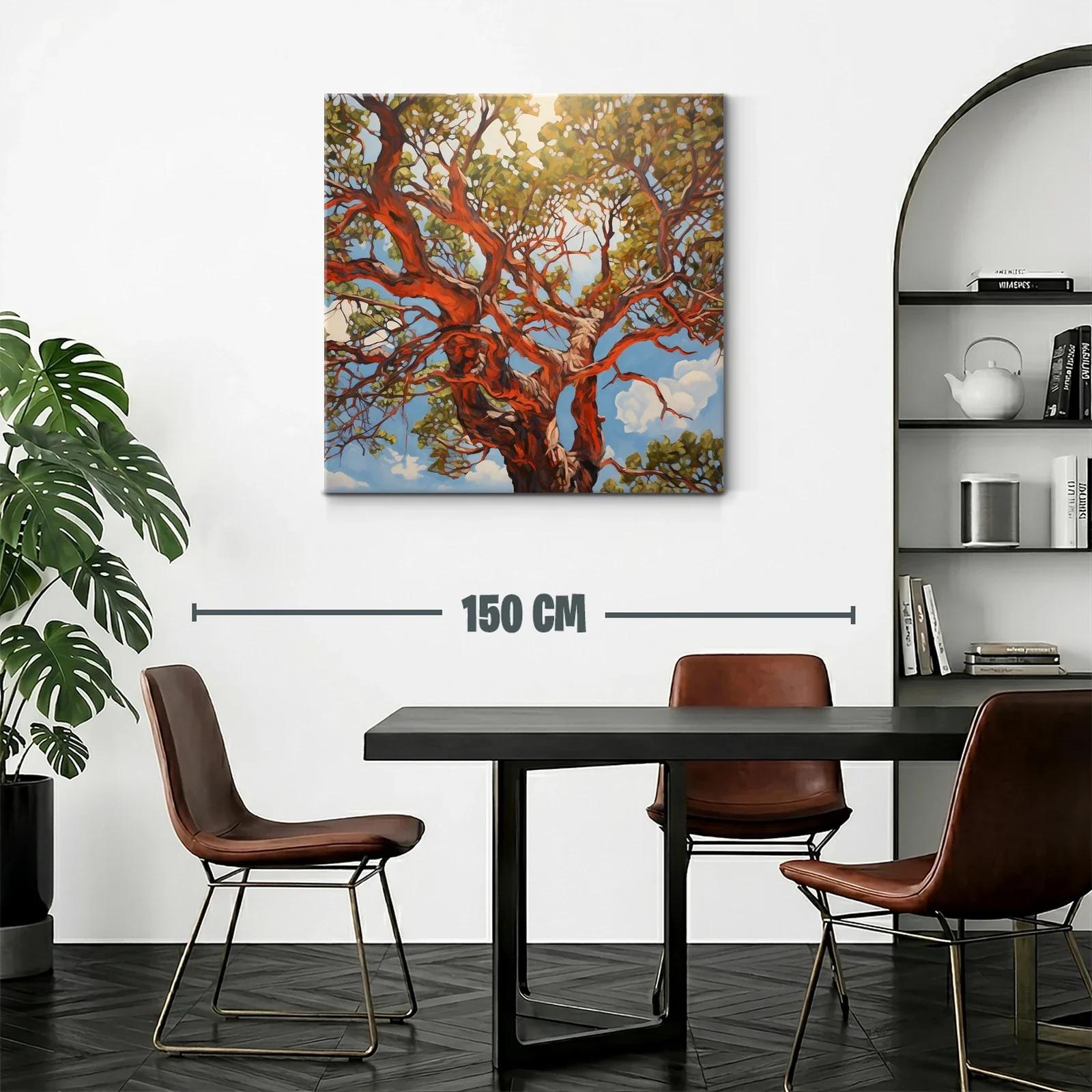 Majestuoso árbol con ramas entrelazadas bajo cielo azul — miniatura 2