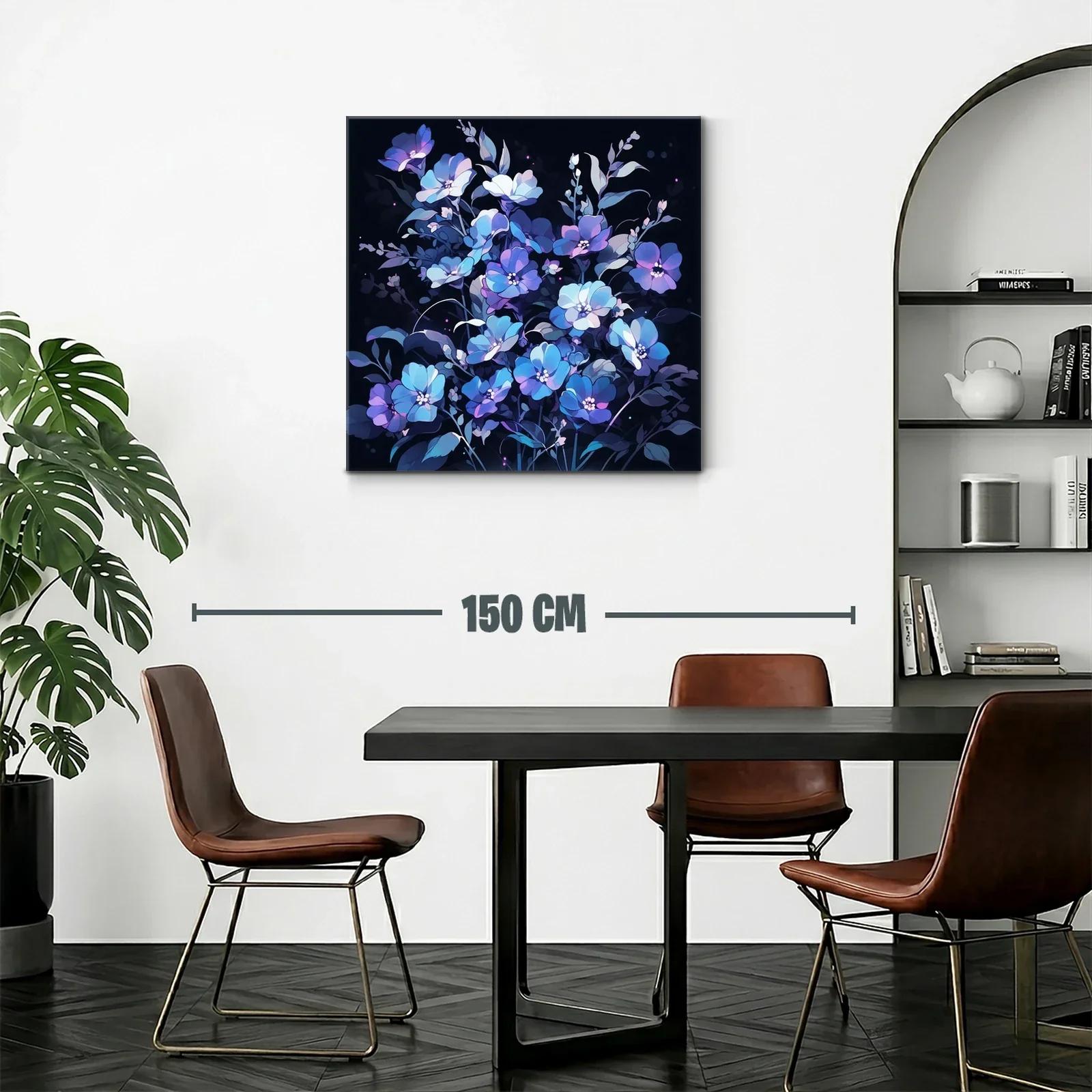Ramo de flores en tonos azulados y lilas sobre fondo oscuro — miniatura 2