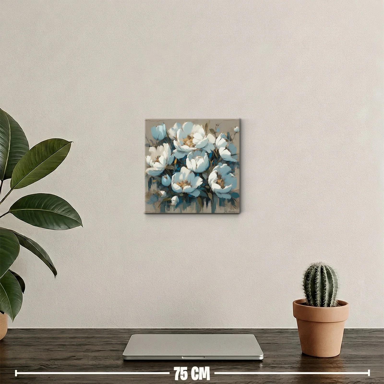Ramillete de flores blancas y azules con pinceladas suaves — miniatura 2