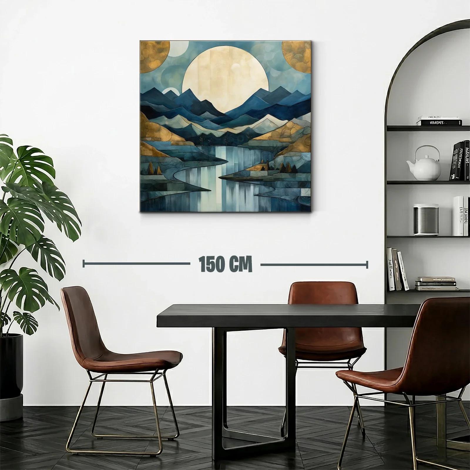 Paisaje montañoso con luna llena en tonos azul y dorado — miniatura 2