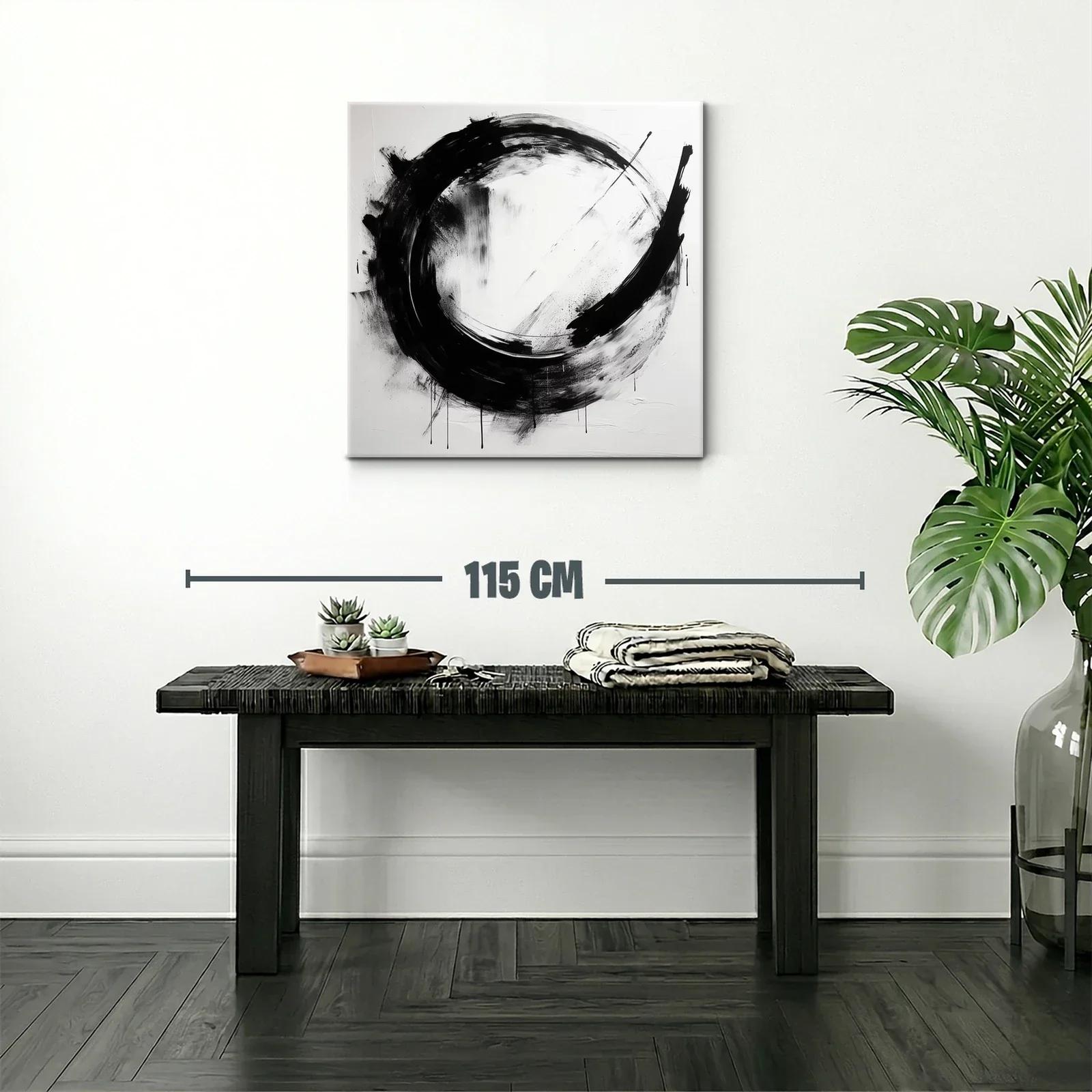 Composición circular en blanco y negro de gran impacto visual — miniatura 2