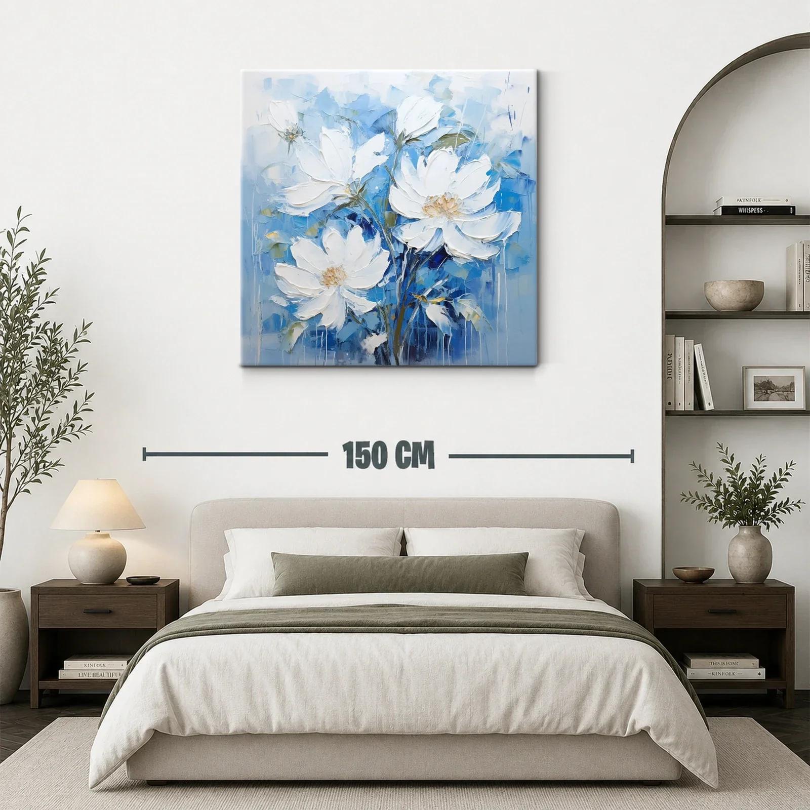 Cuadro con delicadas flores blancas sobre fondo azul — miniatura 3