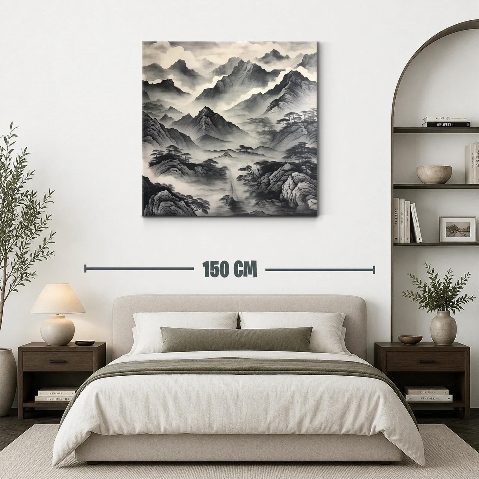 Paisaje de montañas entre niebla en tonos grises y negros — miniatura 3