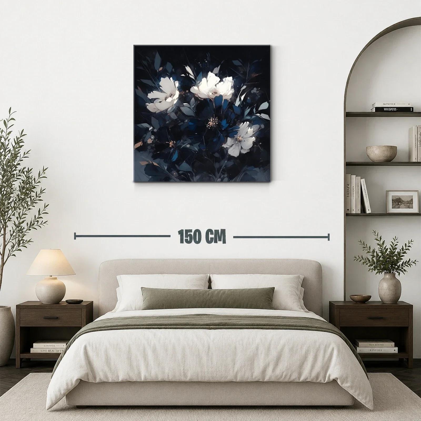 Blancas flores entre sombras en composición elegante — miniatura 3