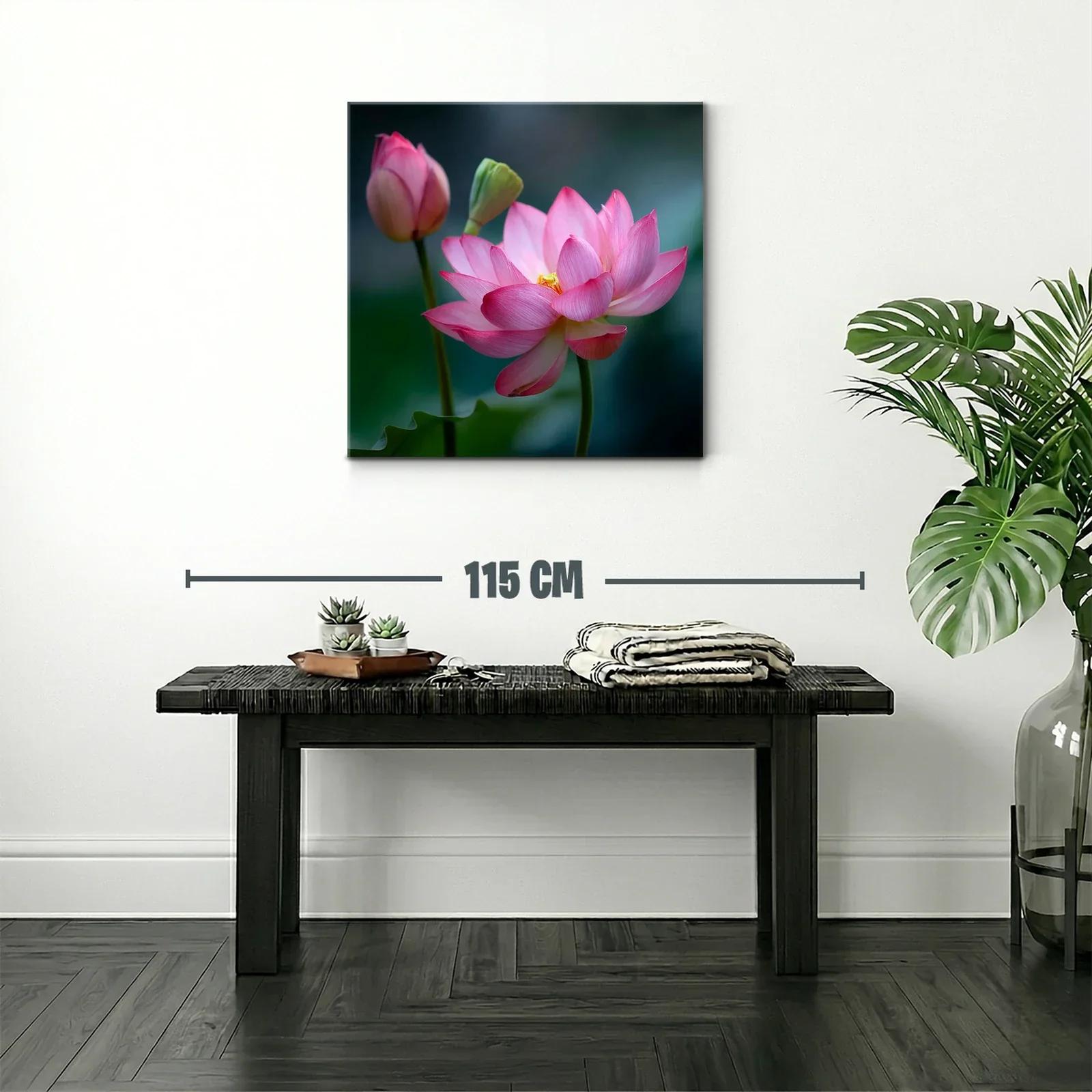 Flor de loto rosa en delicado contraste natural — miniatura 2