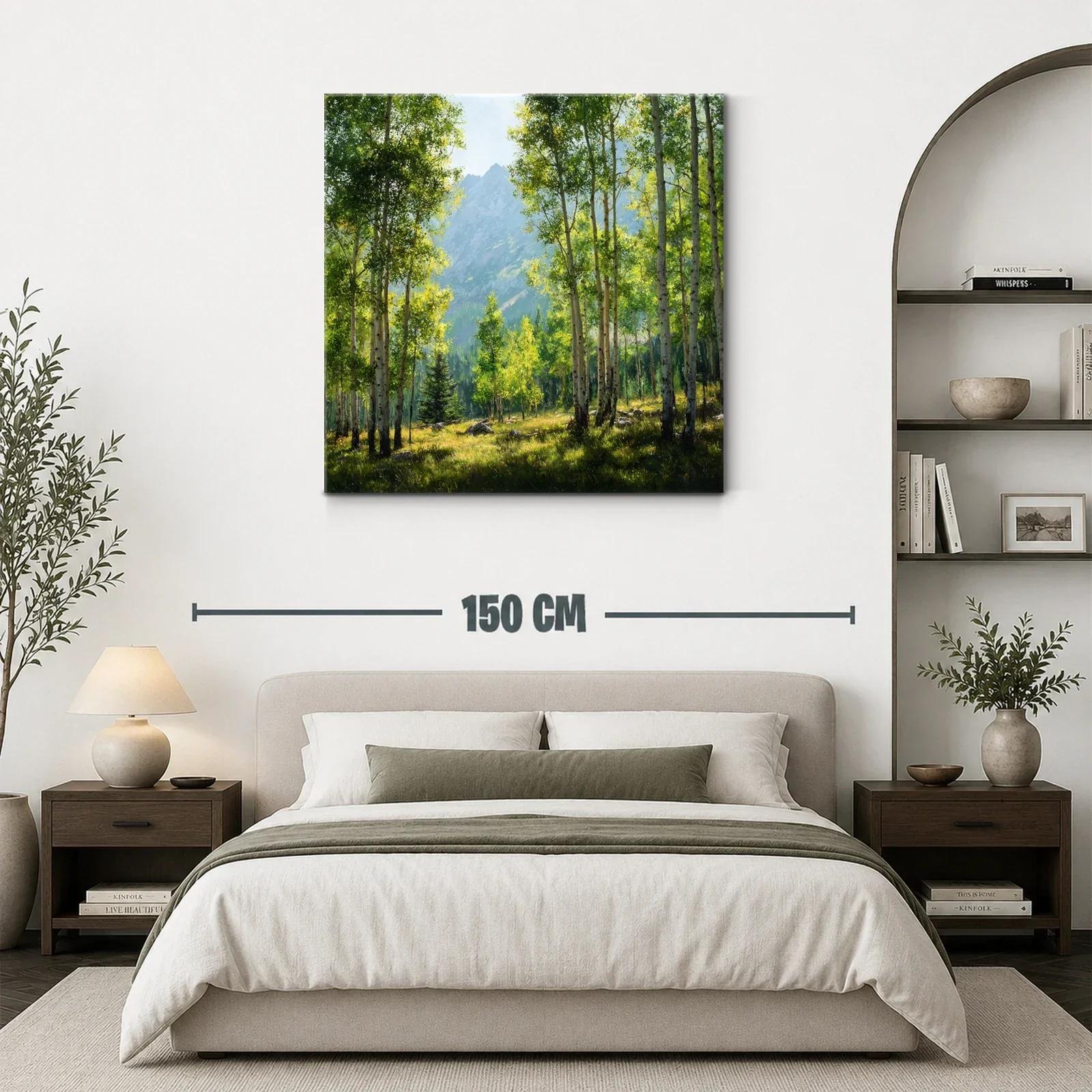 Bosque iluminado con montañas al fondo en tonos verdes y azules — miniatura 3