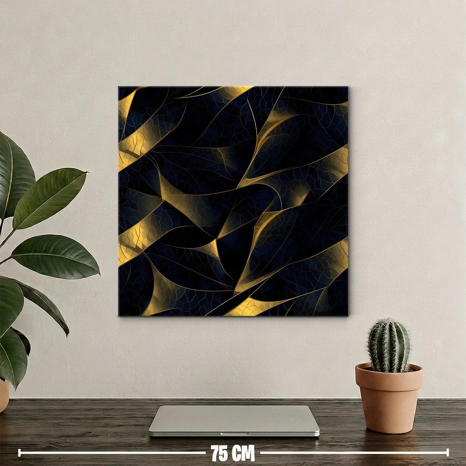 Composición abstracta con hojas en tonos oscuros y dorados — miniatura 2