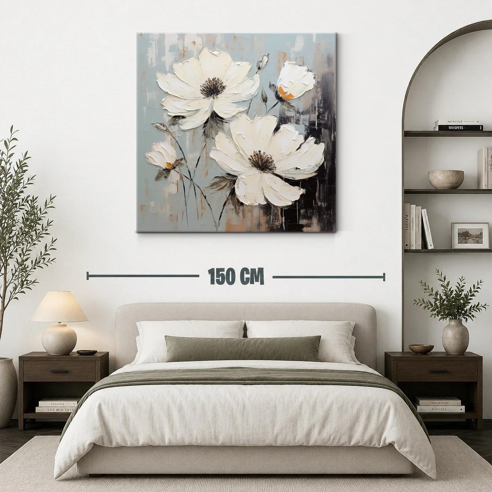 Flores blancas sobre fondo gris con toques ocres suaves — miniatura 3