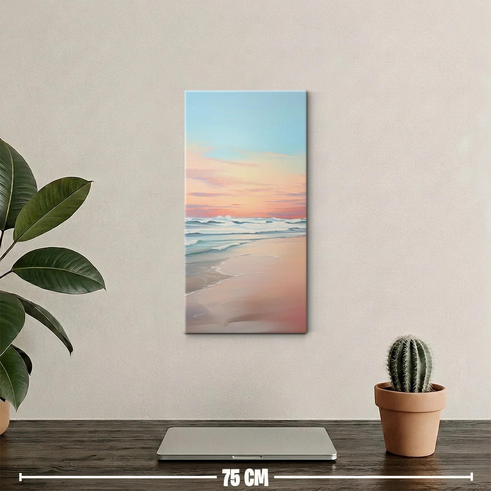 Cuadro playa al atardecer con arena mojada y reflejos rosados — miniatura 2