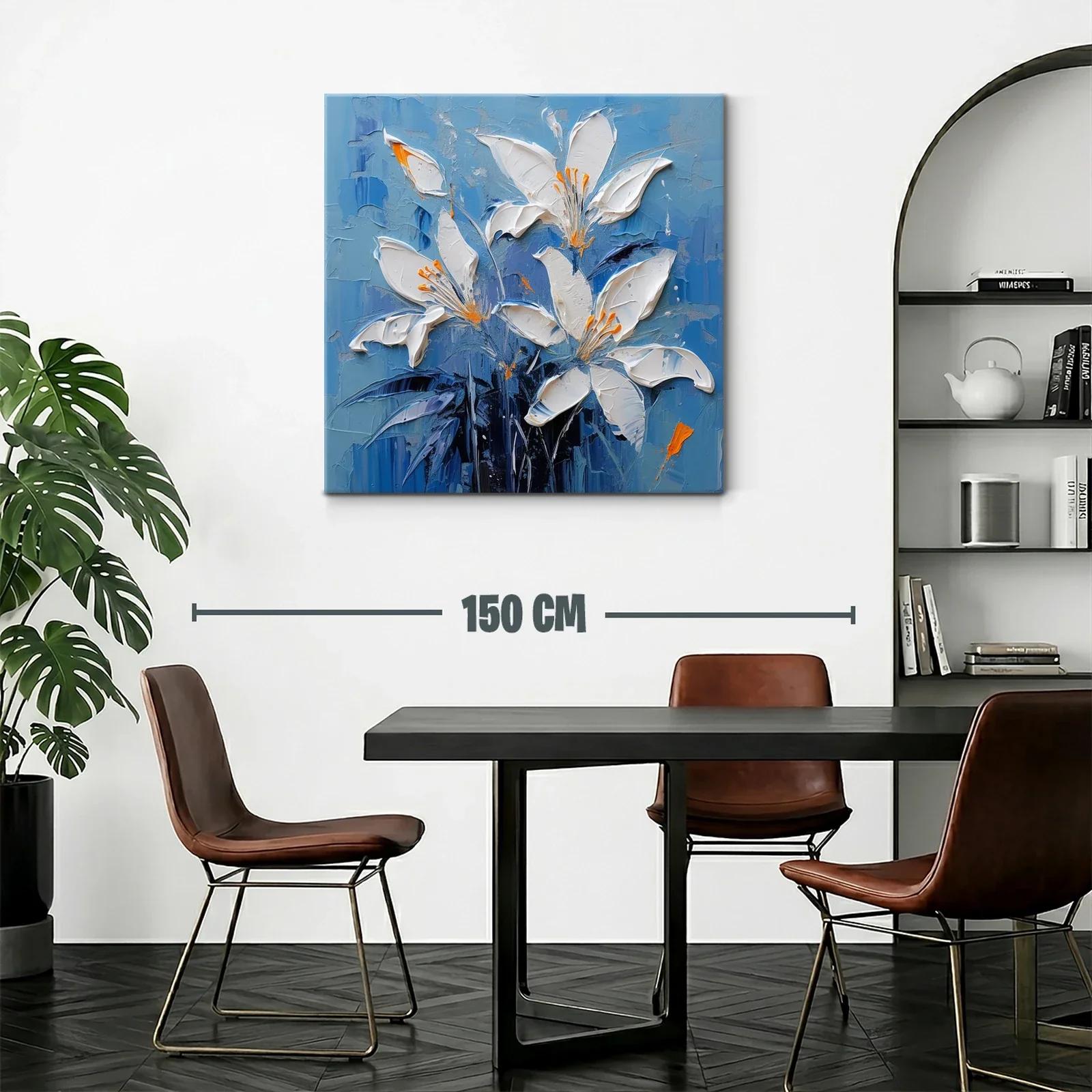 Cuadro floral en tonos azules y blancos con detalles naranjas — miniatura 2