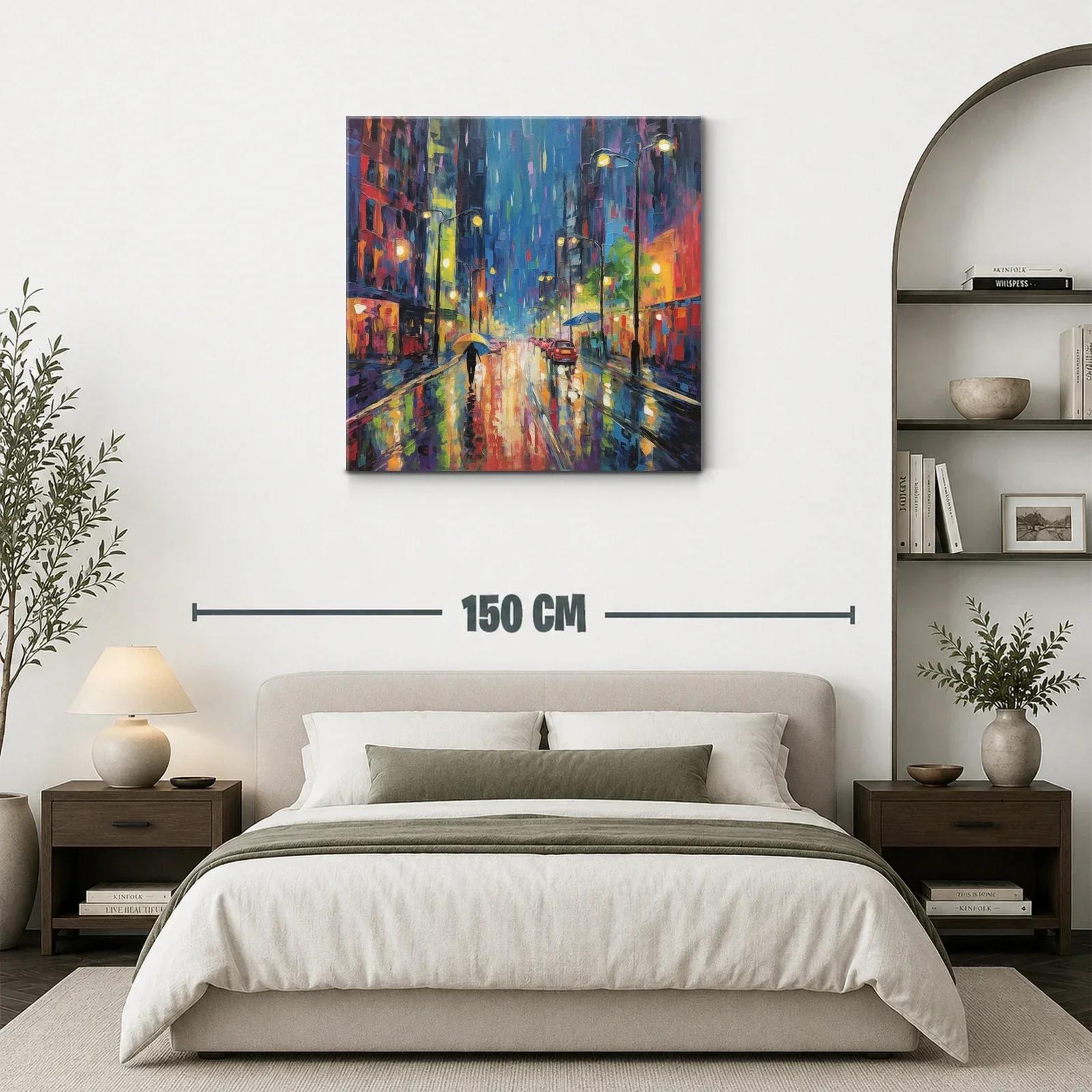 Atardecer lluvioso en ciudad iluminada con paraguas — miniatura 3
