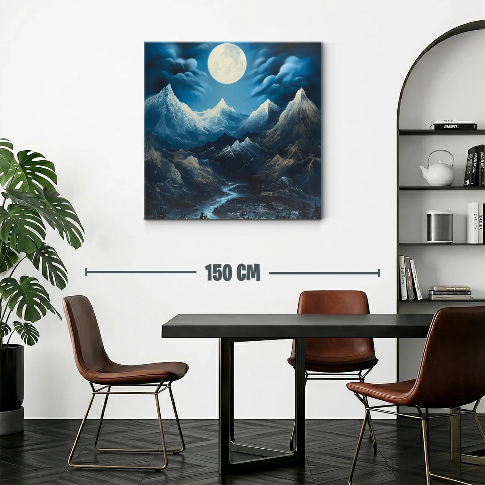 Paisaje nocturno con luna llena en montaña nevada — miniatura 2