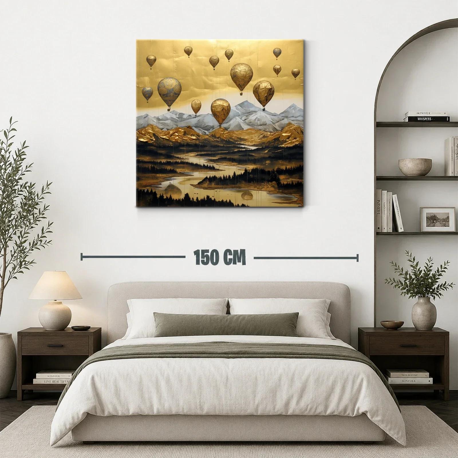 Paisaje dorado con globos aerostáticos sobre montañas — miniatura 3
