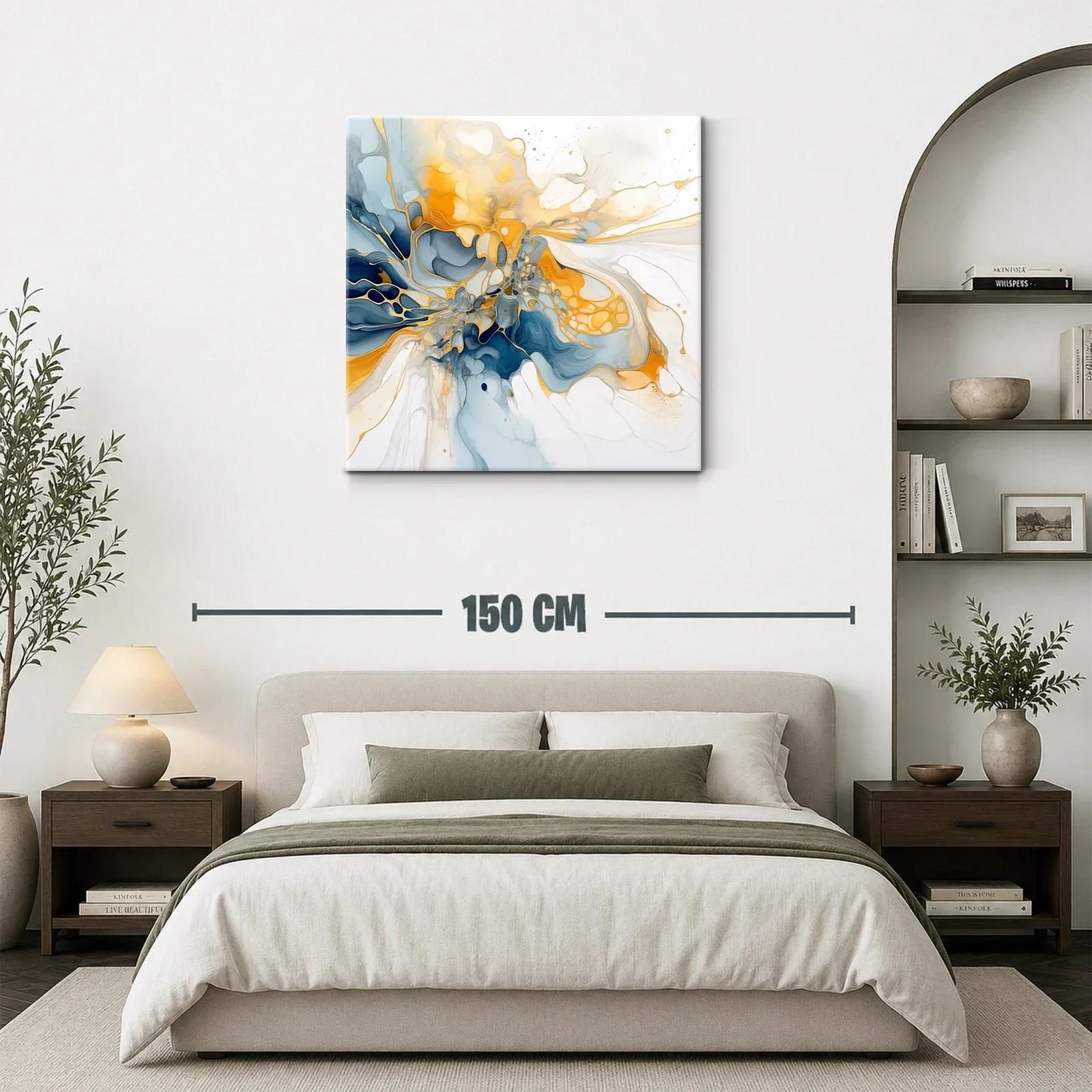 Composición abstracta con tonos dorados y azules intensos — miniatura 3