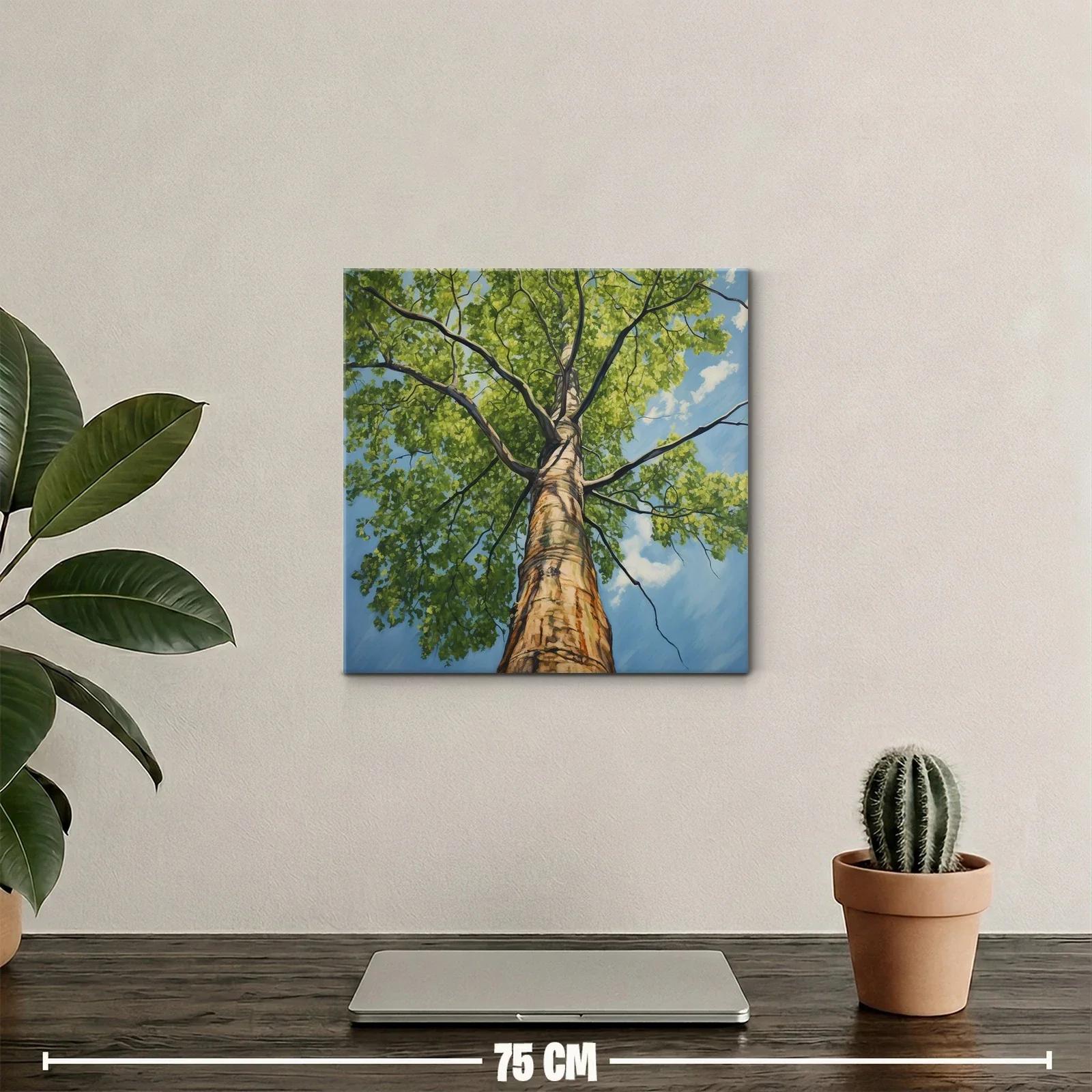 Imponente árbol con copa en cielo azul brillante — miniatura 2